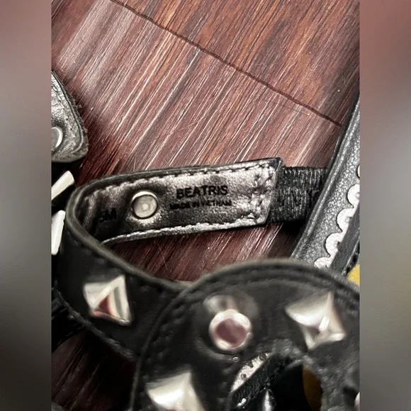 Sam Edelman Beatrice Black Studded Slide Sandals size 8.5 - Picture 8 of 9